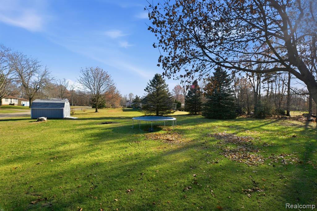 18777 Martinsville Road, Belleville, MI 48111 — Photo 45