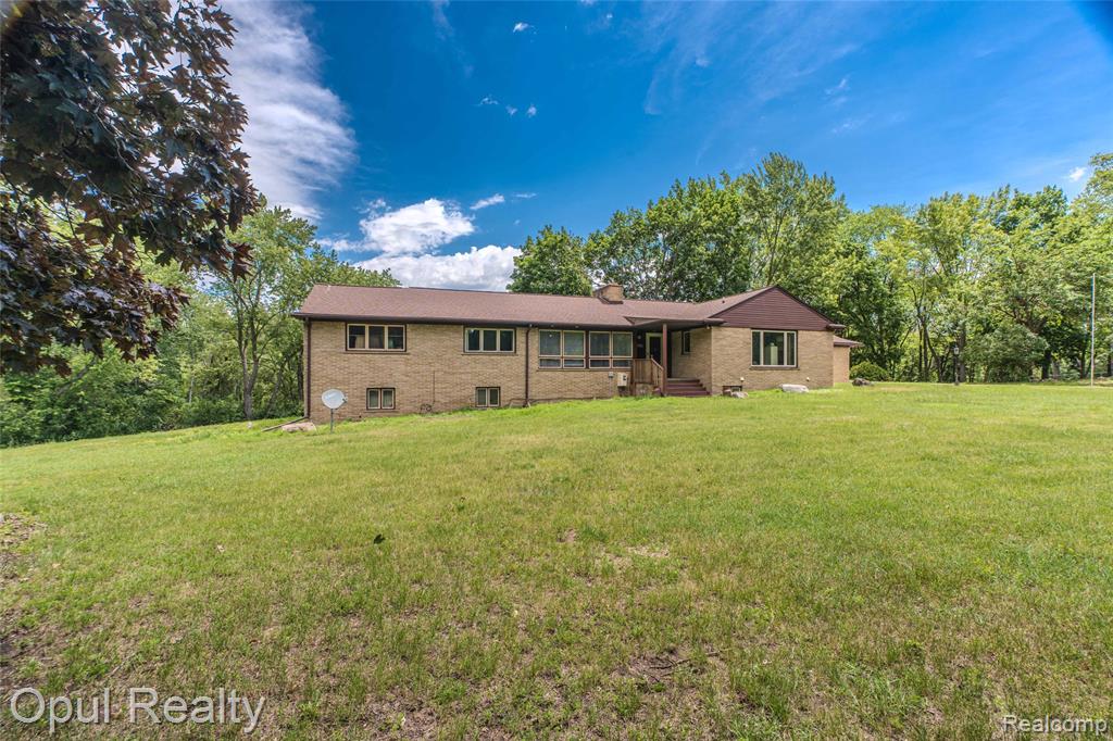 6455 Norham Road, Bloomfield Hills, MI 48301 — Photo 2