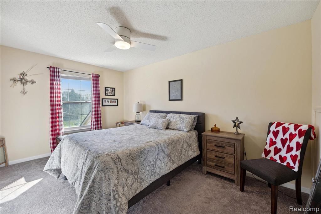 31187 LIVINGSTON Drive, Novi, MI 48377 — Photo 20