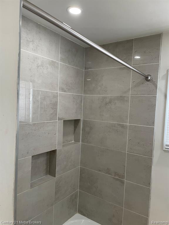 4414 TRUMBULL Drive, Flint, MI 48504 — Photo 12