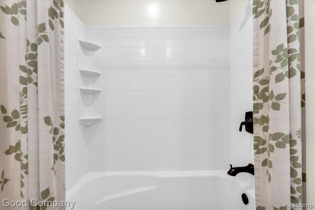 8569 Stonegate Drive, Northville, MI 48168 — Photo 28