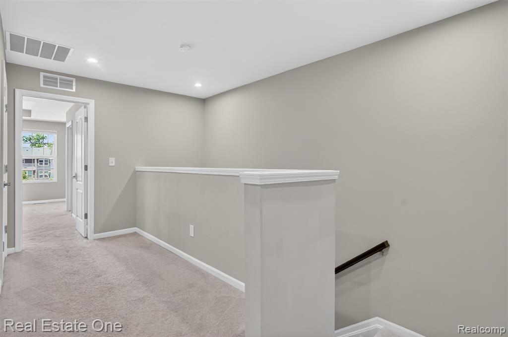 4799 Broomfield Way, Lake Orion, MI — Photo 17