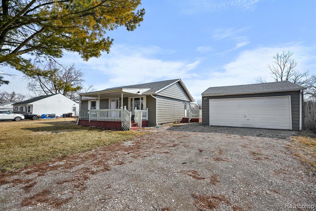 8750 WELDWOOD Drive, Monroe, MI 48162 — Photo 25