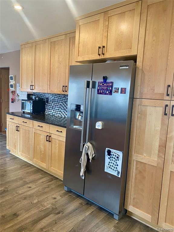 24816 Pamela Street, Flat Rock, MI 48134 — Photo 9