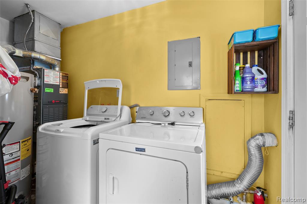 536 E Barrett Avenue, Madison Heights, MI 48071 — Photo 16