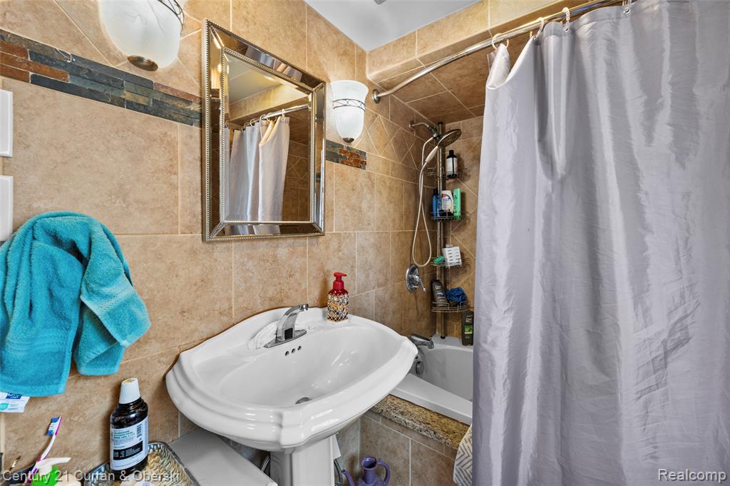 6132 Kenilworth Street, Dearborn, MI 48126 — Photo 12