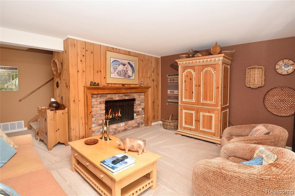 2026 W Bend Court, Bloomfield Hills, MI 48302 — Photo 30
