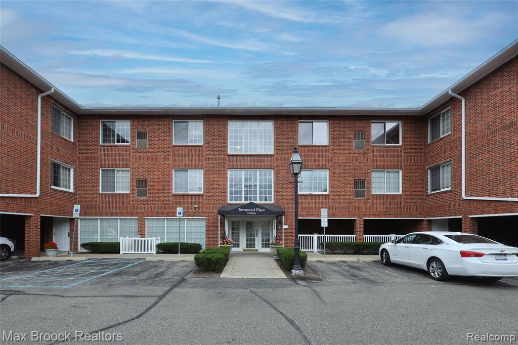 444 Chester Street S, 413, Birmingham, MI 48009 — Photo 15