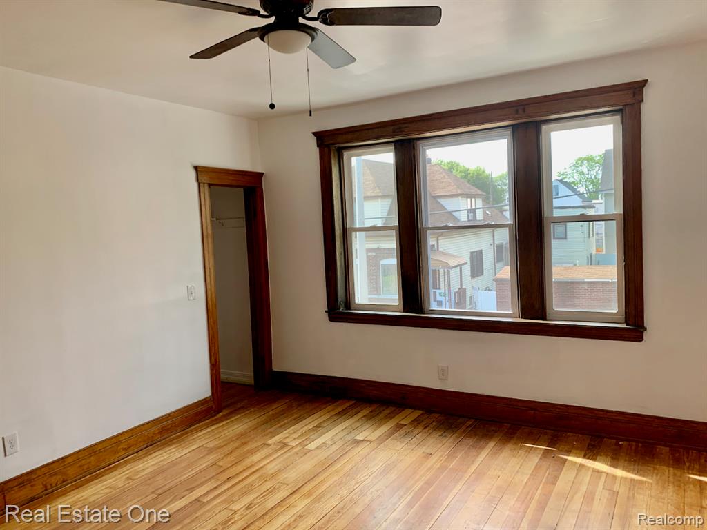 2454 Florian Street, Hamtramck, MI 48212 — Photo 36