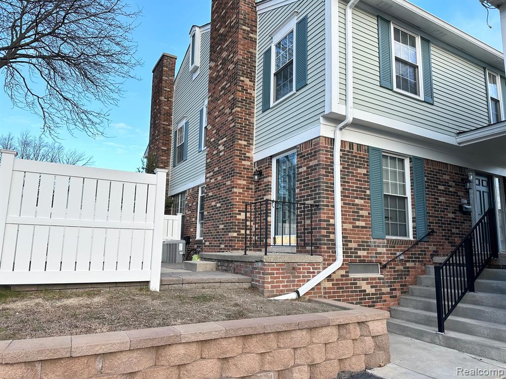 21306 E GLEN HAVEN Circle, Northville, MI 48167 — front exterior