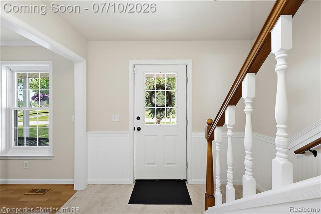 60629 Town Square Street, New Hudson, MI 48165 — Photo 4
