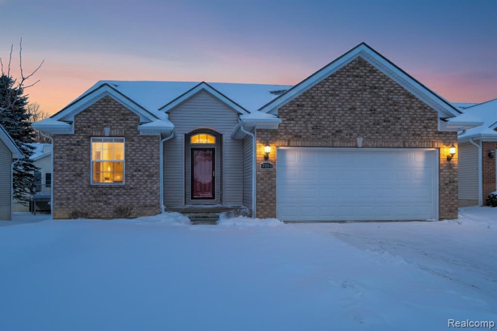 4503 Cross Creek Boulevard, Burton, MI 48509 — Photo 2
