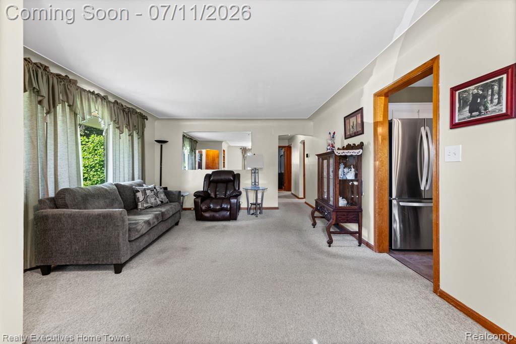 5615 Althea Street, Utica, MI 48316 — Photo 5