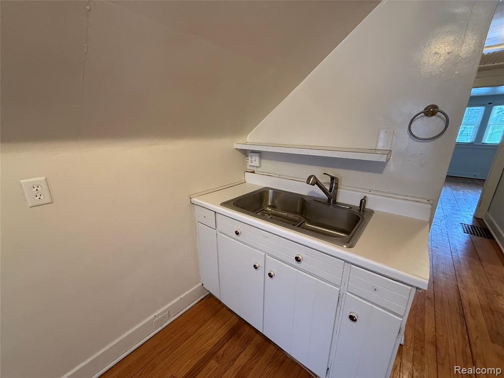 416 Burroughs Avenue, Flint, MI 48507 — Photo 19
