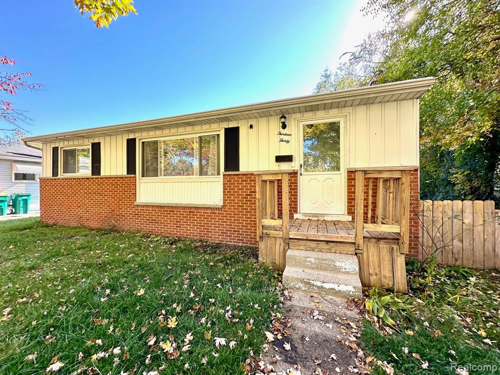 1330 PARKWOOD Avenue, Ypsilanti, MI 48198 — front exterior