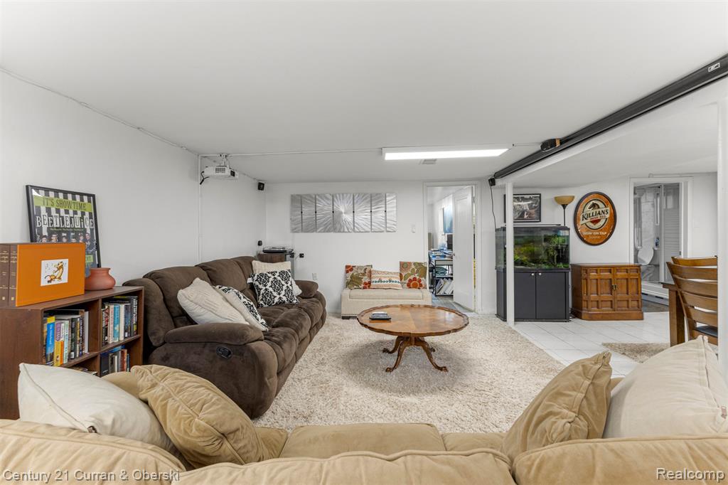 9329 Merriman Road, Livonia, MI 48150 — Photo 18