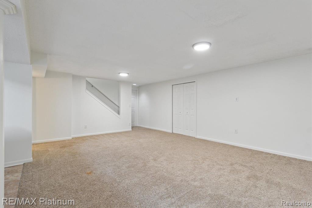 5440 BRADFORD Circle, Brighton, MI 48114 — Photo 39