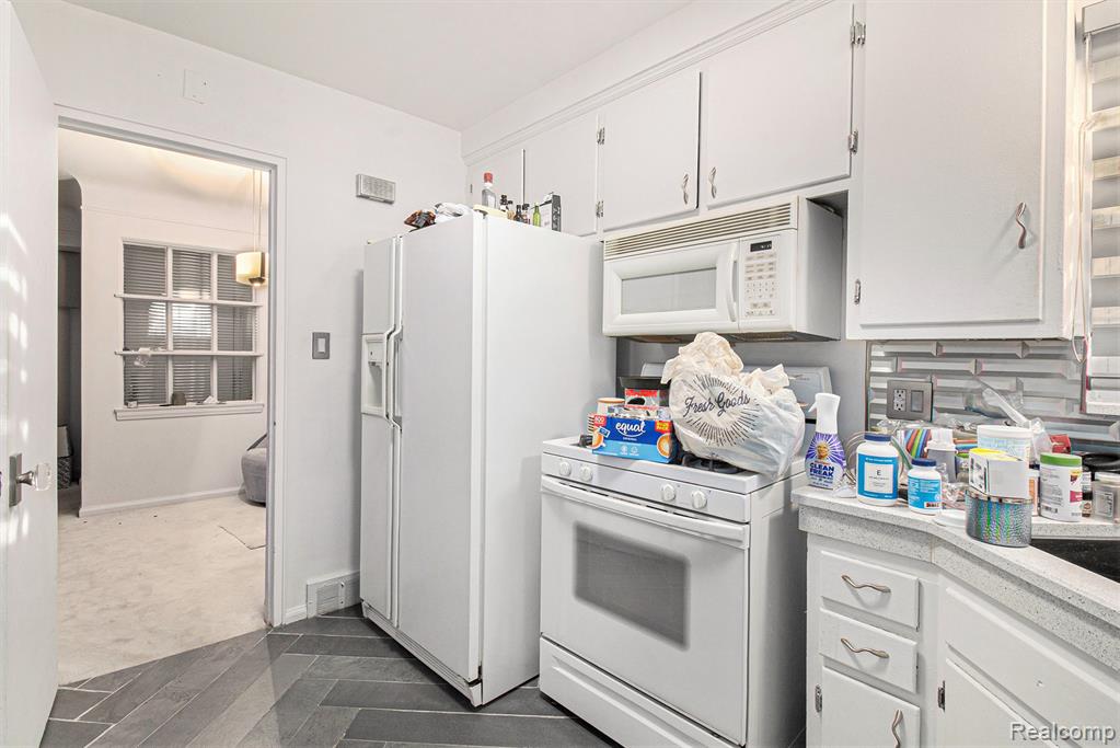 9609 Stout Street, Detroit, MI 48228 — Photo 12