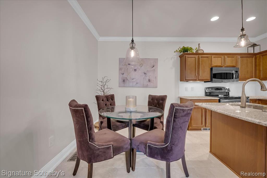 56624 Longhorn Drive, Shelby Twp, MI 48316 — Photo 9