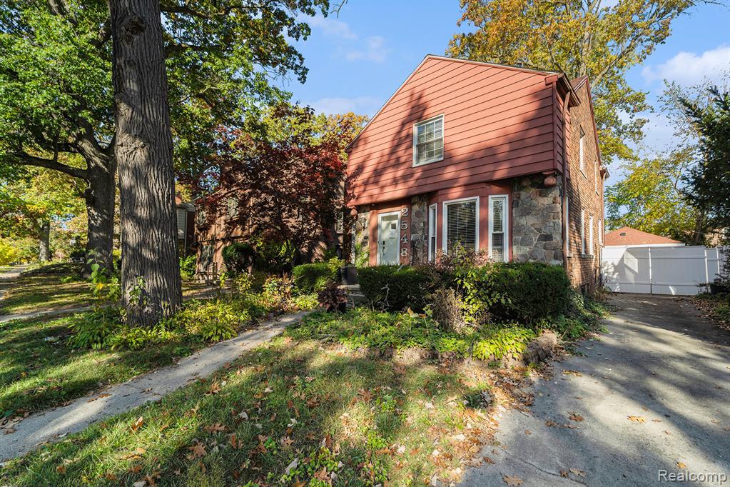 2548 Woodstock Drive, Detroit, MI 48203 — Photo 3
