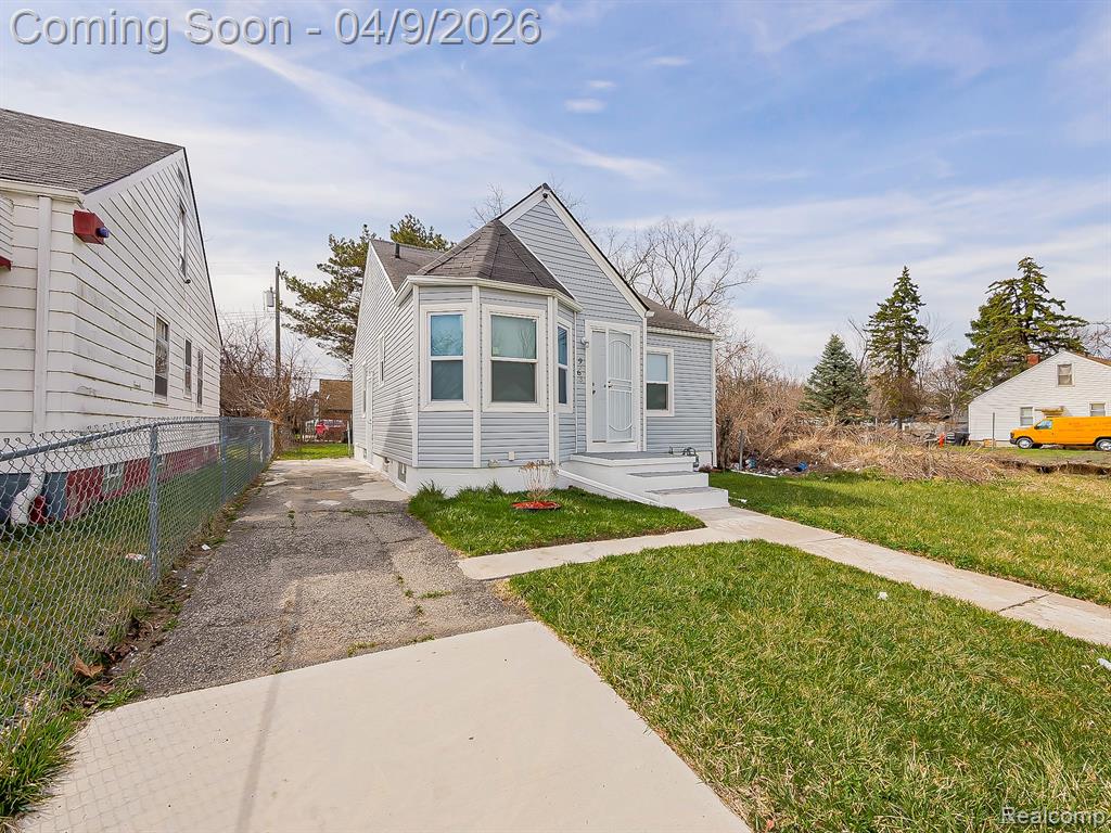 9163 Winthrop Street, Detroit, MI 48228 — Photo 17