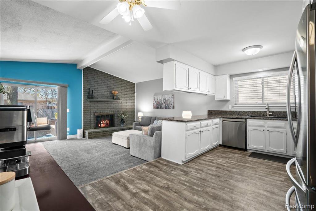 46433 Plum Grove Drive, Macomb, MI 48044 — Photo 9
