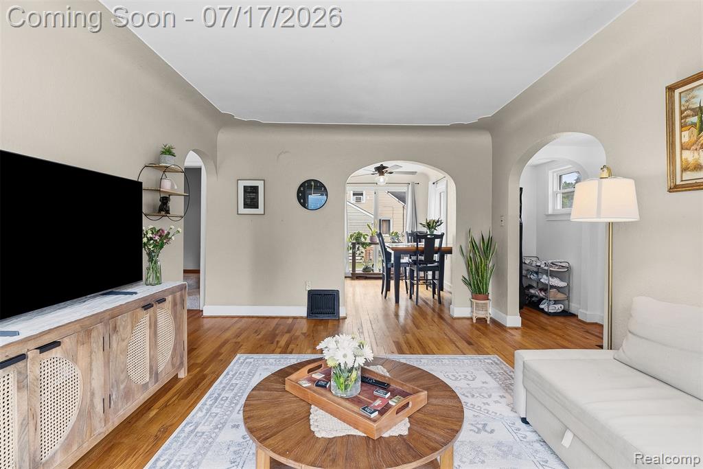 2496 Stockbridge Street, Burton, MI 48509 — Photo 8