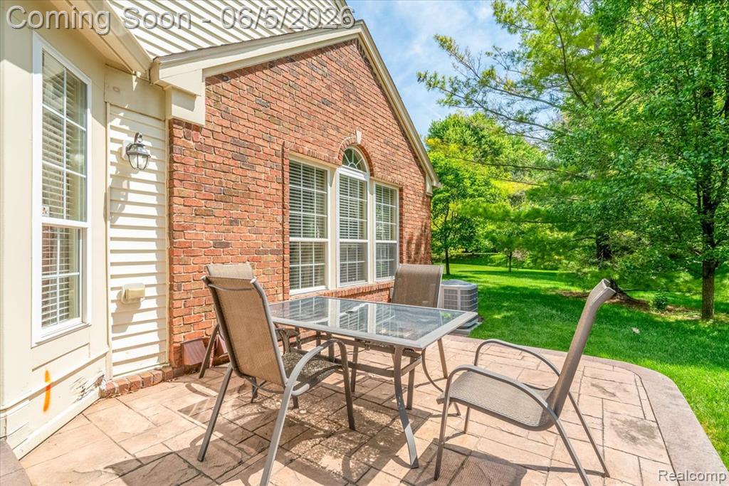 49105 Hawksburry Road, Canton, MI 48188 — Photo 44