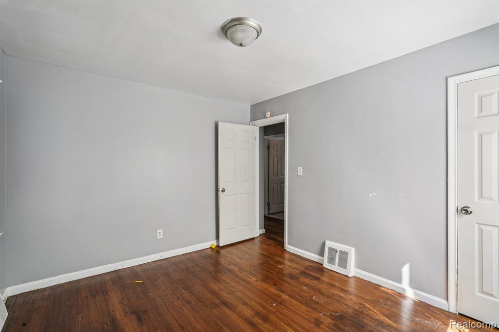 6526 Heyden Street, Detroit, MI 48228 — Photo 20