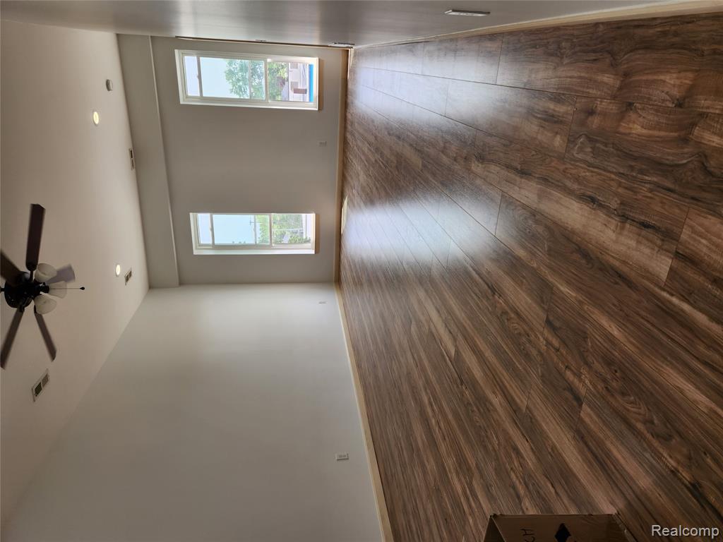310 N Main Street E, Davison, MI 48423 — Photo 24