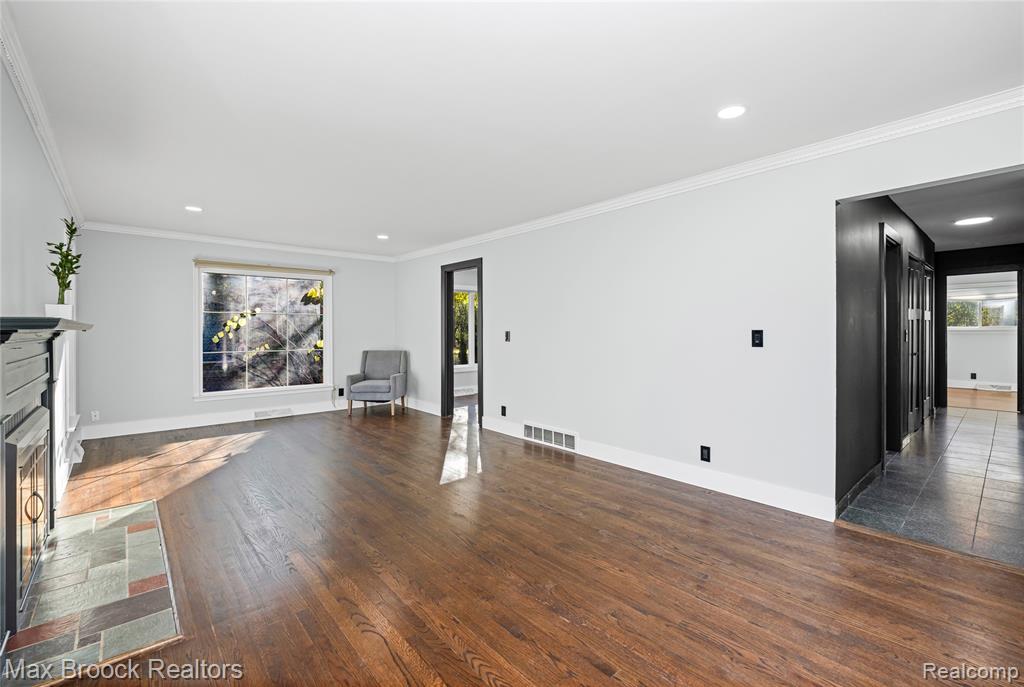 2724 Alveston Drive, Bloomfield, MI 48304 — Photo 8