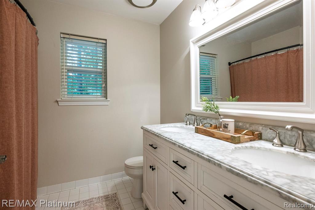 6103 SHADETREE Court, Howell, MI 48843 — Photo 20