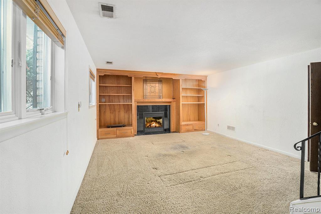 5023 Spring Well Lane, Grand Blanc, MI 48439 — Photo 23