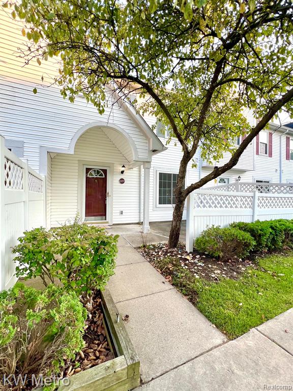 22277 ATLANTIC POINTE, Farmington Hills, MI 48336 — Photo 32