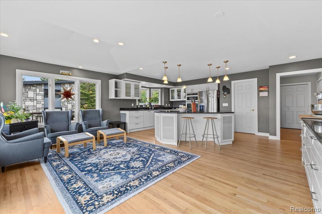 2160 W Buell Road, Oakland, MI — Photo 9