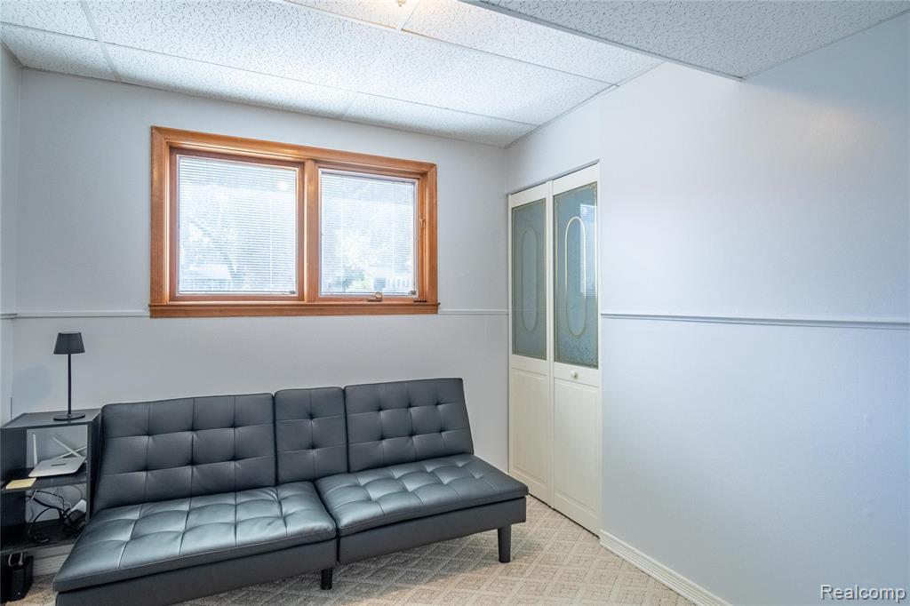 908 W Elmwood Avenue, Clawson, MI — Photo 26