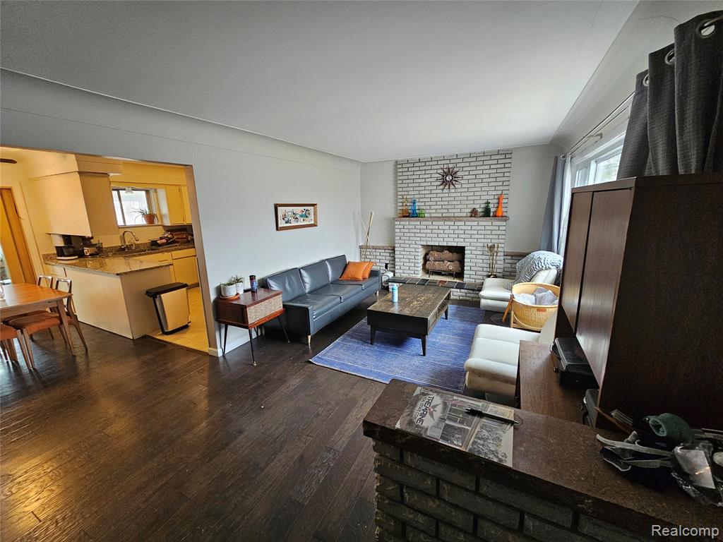 5410 W Coldwater Road, Flint, MI 48504 — Photo 2