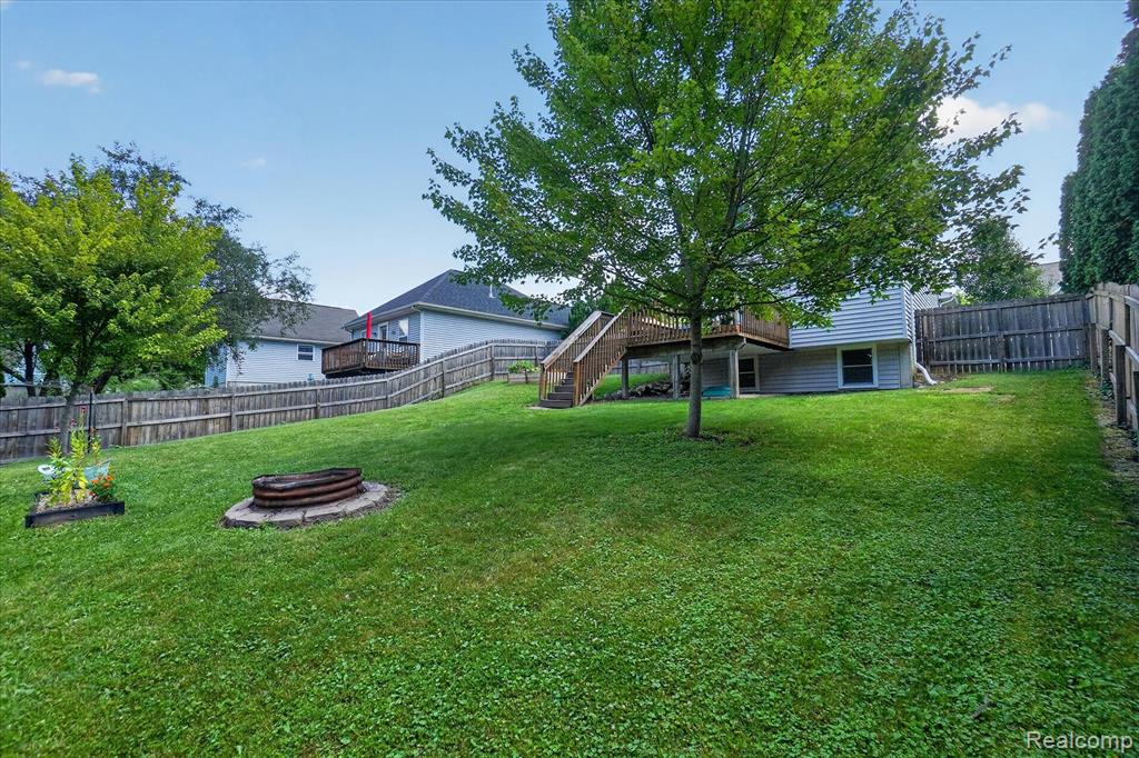 452 Waverly Lane, Howell, MI 48843 — Photo 32