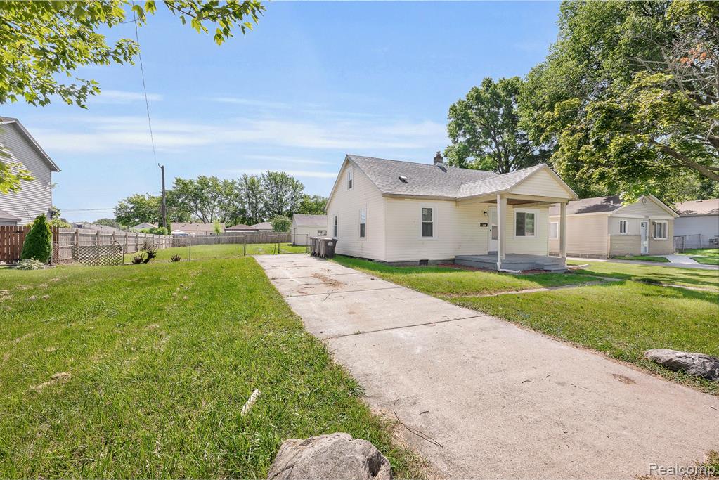 6081 CHEROKEE Street, Taylor, MI 48180 — Photo 24