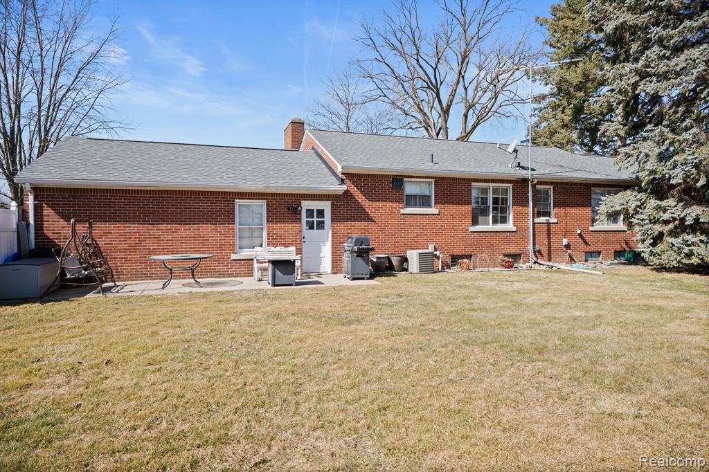51150 NORTH Avenue, Macomb, MI 48042 — Photo 36