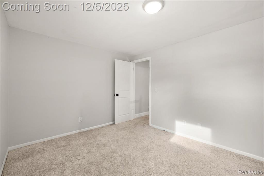 21622 Riverview Drive, Beverly Hills, MI 48025 — Photo 29