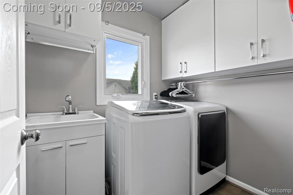 45339 Diamond Pond Drive, Macomb, MI 48044 — Photo 14