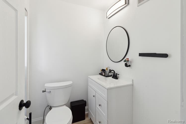 5242 Cedarhurst Drive, West Bloomfield, MI — Photo 12