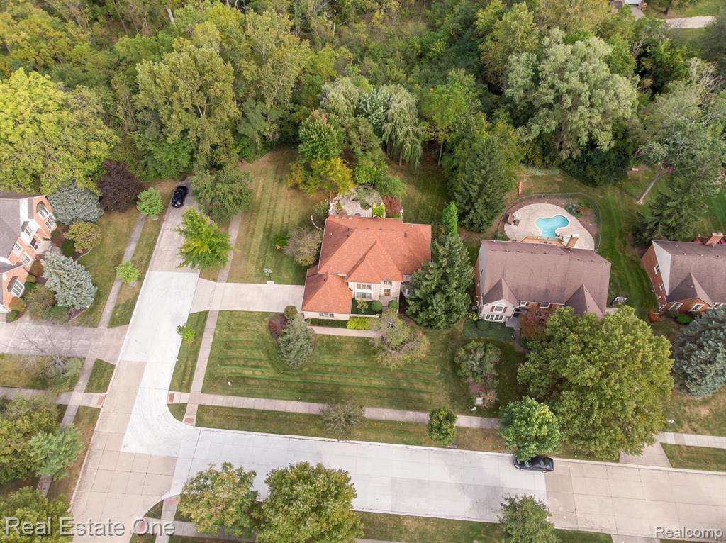 4088 PARKSTONE Court, Troy, MI 48098 — Photo 30