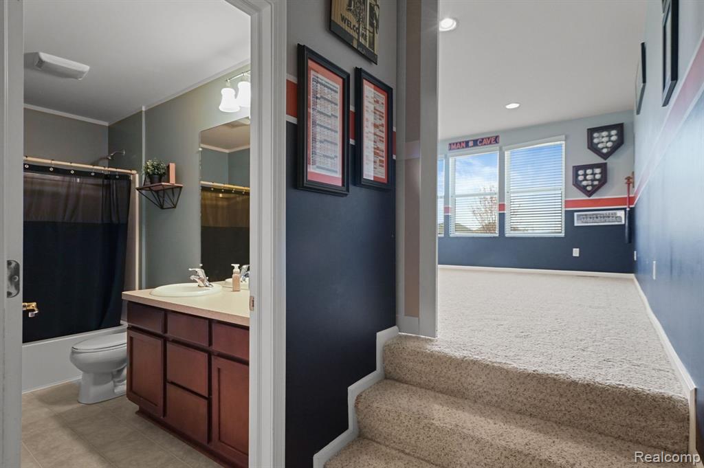 49621 BLOOMSBURY Lane, Macomb, MI 48044 — Photo 25