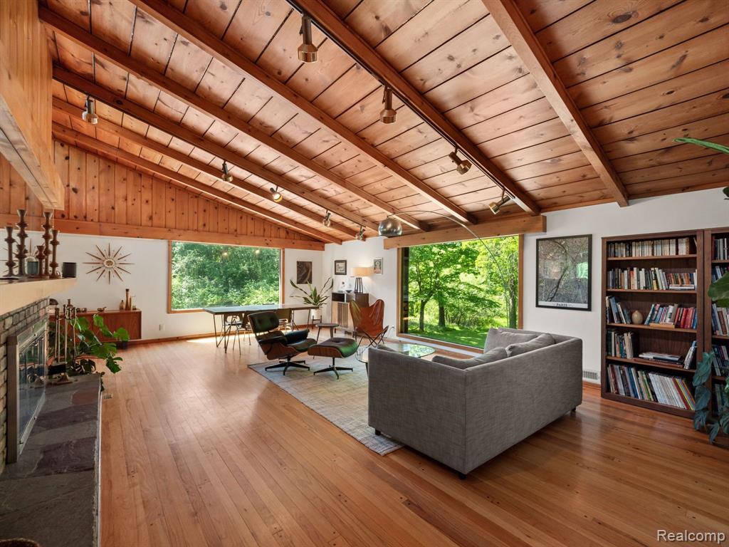 5151 N ADAMS Road, Bloomfield Hills, MI 48304 — Photo 10