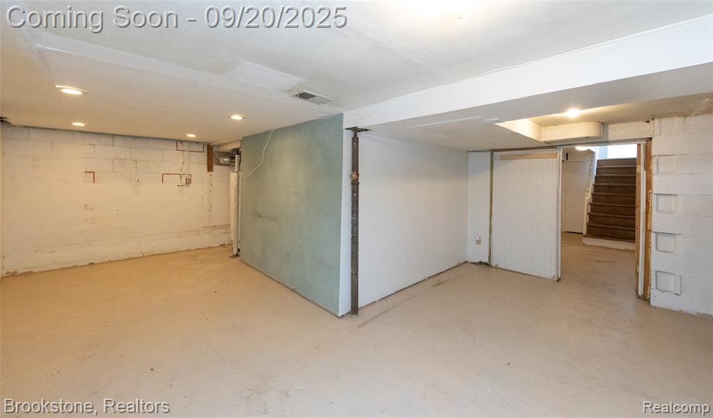 810 Beardon, Lake Orion, MI 48362 — Photo 30