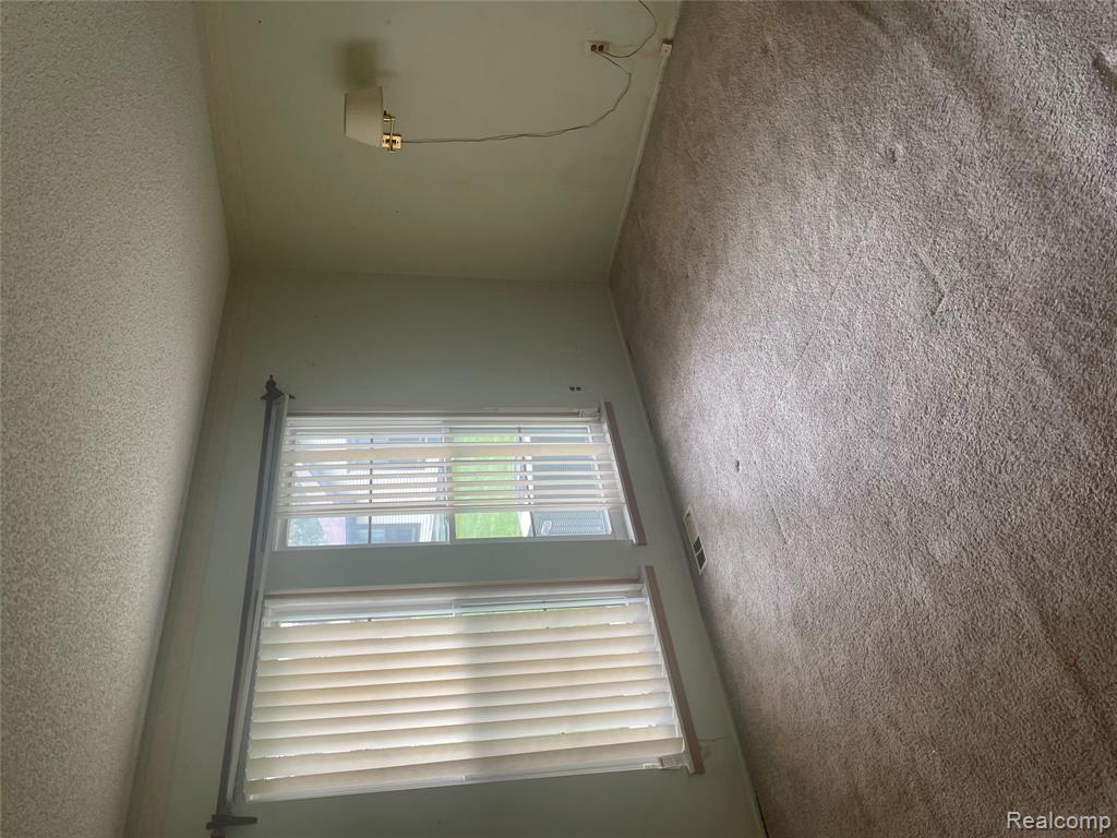 40524 Newport Drive, Plymouth, MI 48170 — Photo 9
