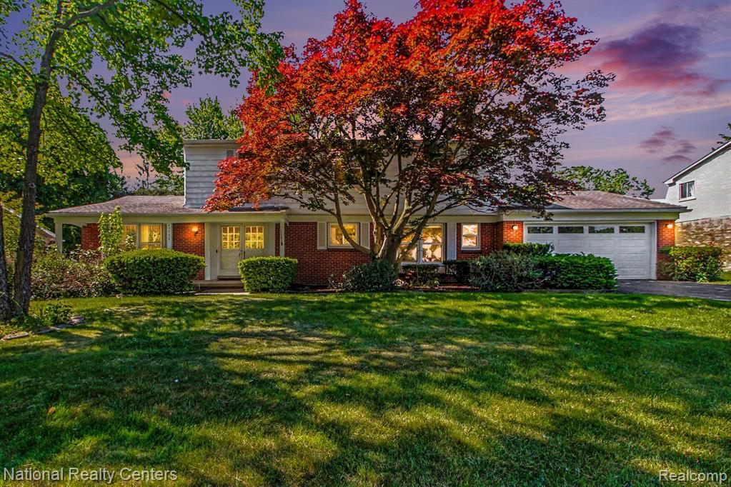 5535 Pembury Lane, West Bloomfield, MI — Photo 2