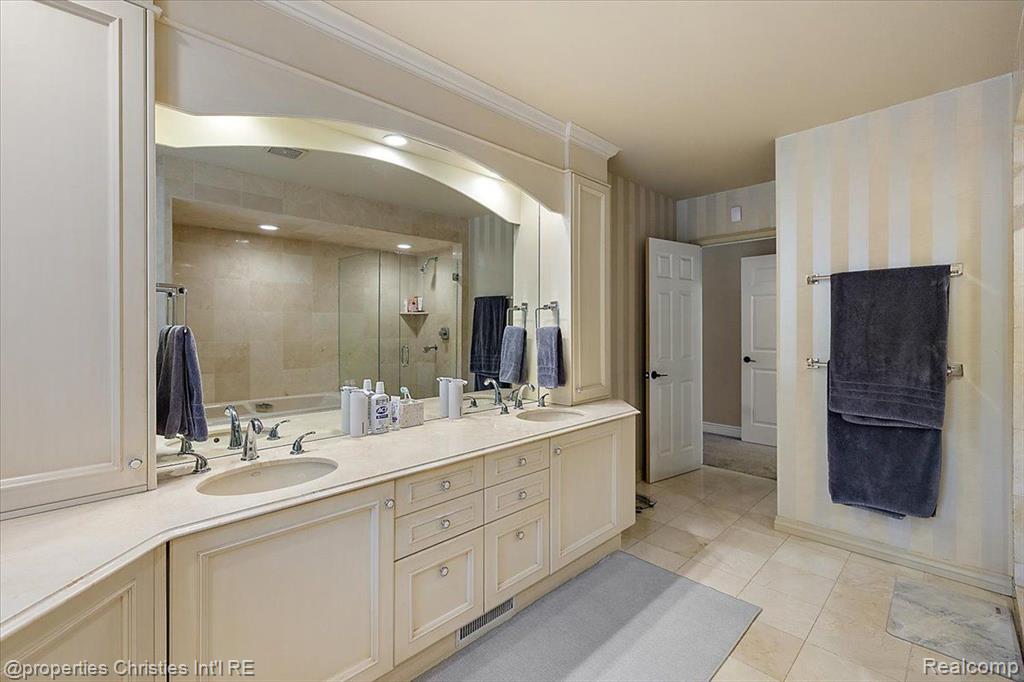 4889 ARDMORE Drive, Bloomfield Hills, MI 48302 — Photo 24
